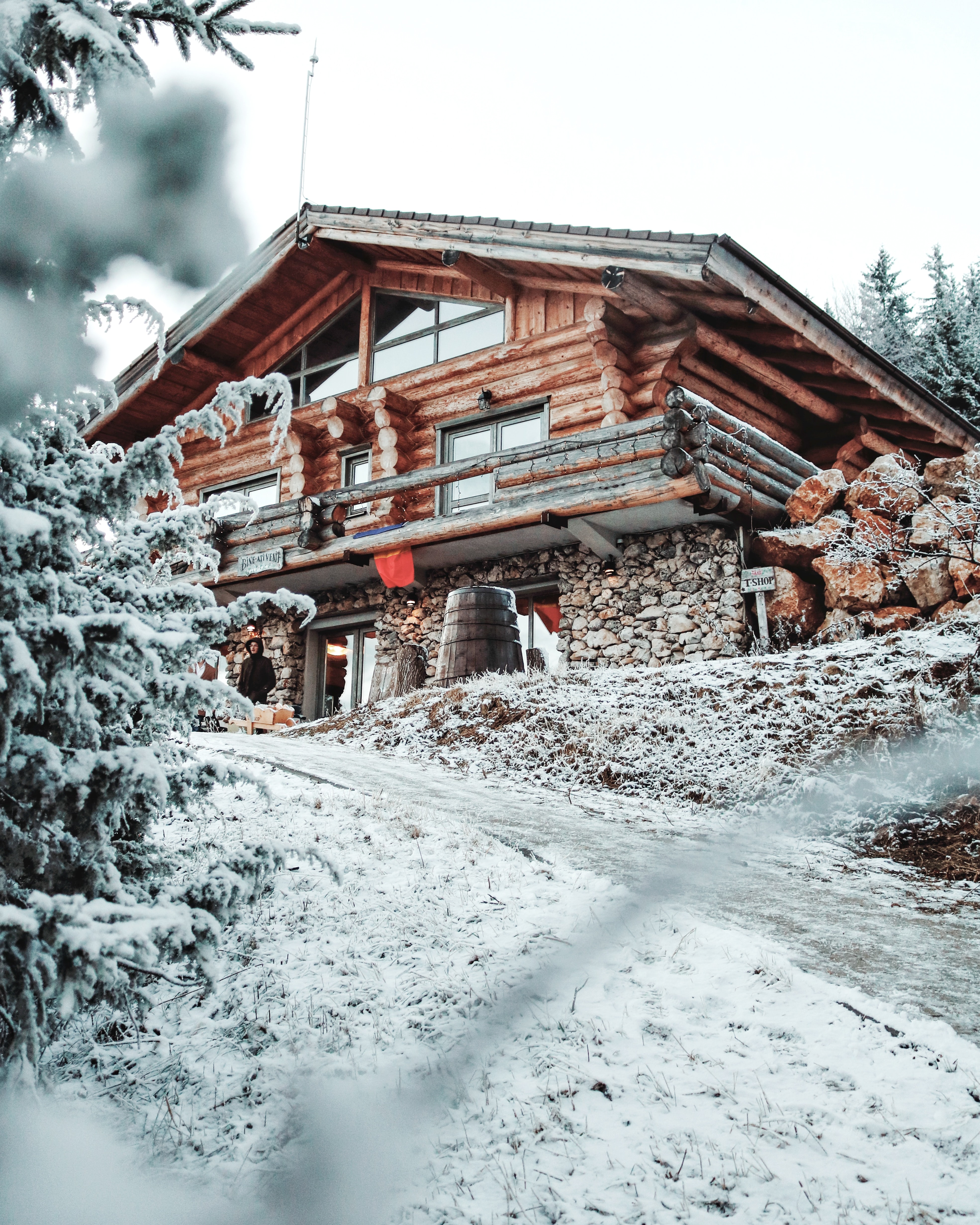 5 Days Luxury Romania Package (Bucharest 1N, BraÈ™ov 1N,IaÈ™i 2N)