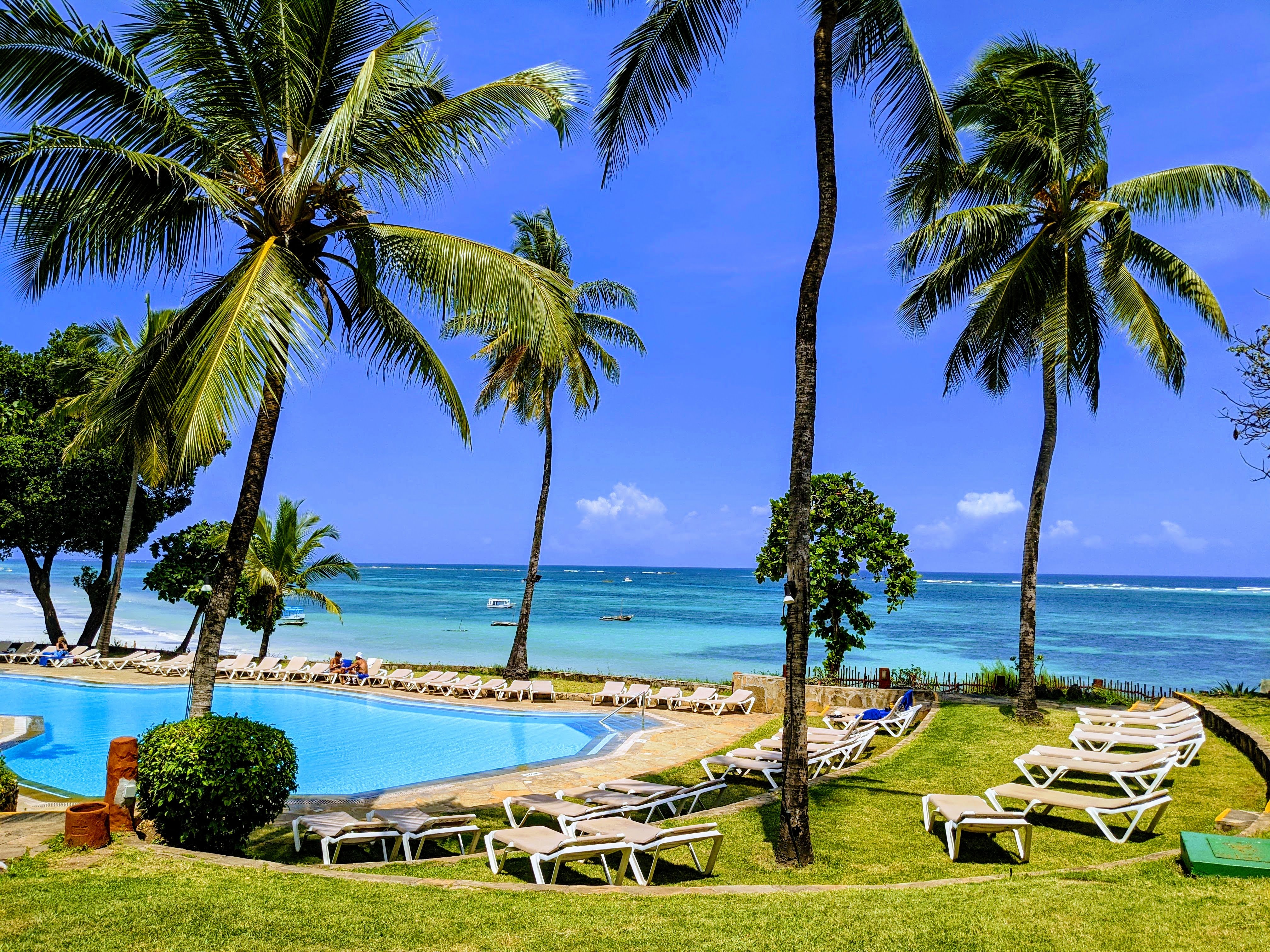 9 Days Mombasa Beach Safari (Nakuru 2N, Masai Mara 2N, Nairobi 2N,Mombasa 2N)